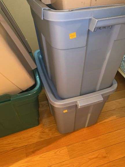 Assortment of Totes