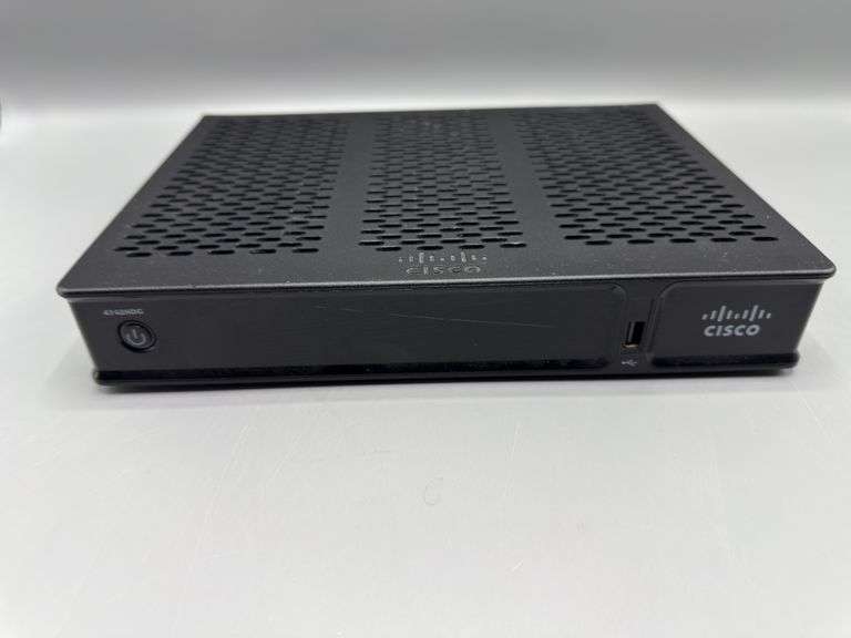 CISCO HD TV CABLE RECEIVER WITH CORDS AND REMOTES (x2)