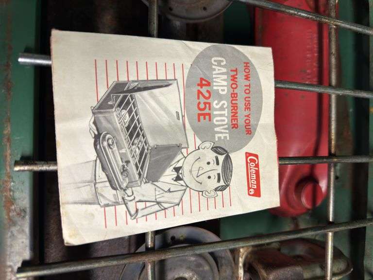 VINTAGE COLEMAN DUAL BURNER PORTABLE CAMPING STOVE