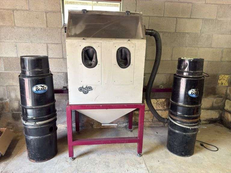 GLASTAR SANDBLASTING CABINET WITH SKAT BLAST DRY BLAST SYSTEM