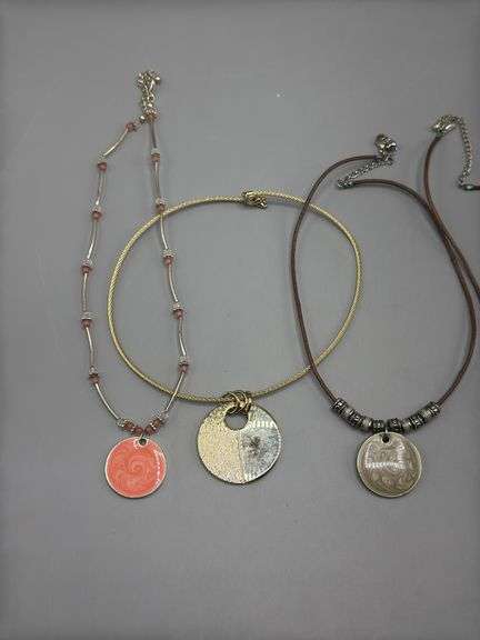 VARIETY OF ROPE CHAINS/NECKLACES
