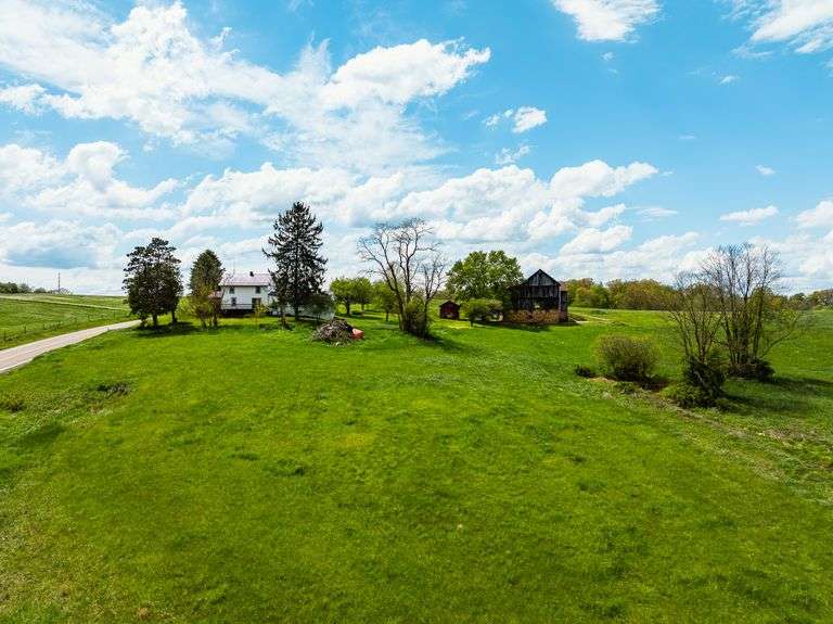 5.5 Acres, 403 ft frontage, Building Site