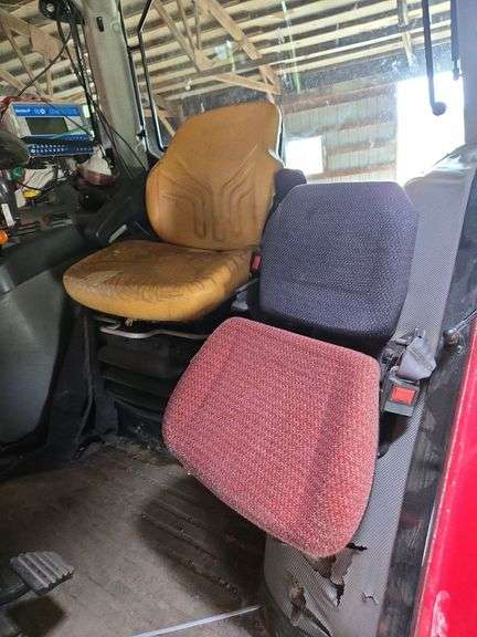 McCormick XTX 215 cab tractor