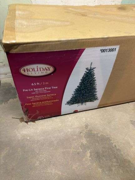 HOLIDAY LIVING 6.5’ PRE-LIT CHRISTMAS TREE
