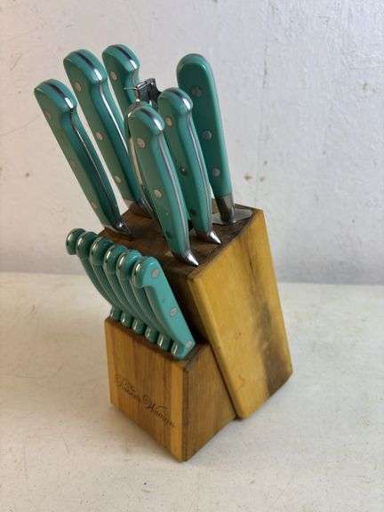 The Pioneer Woman knife set