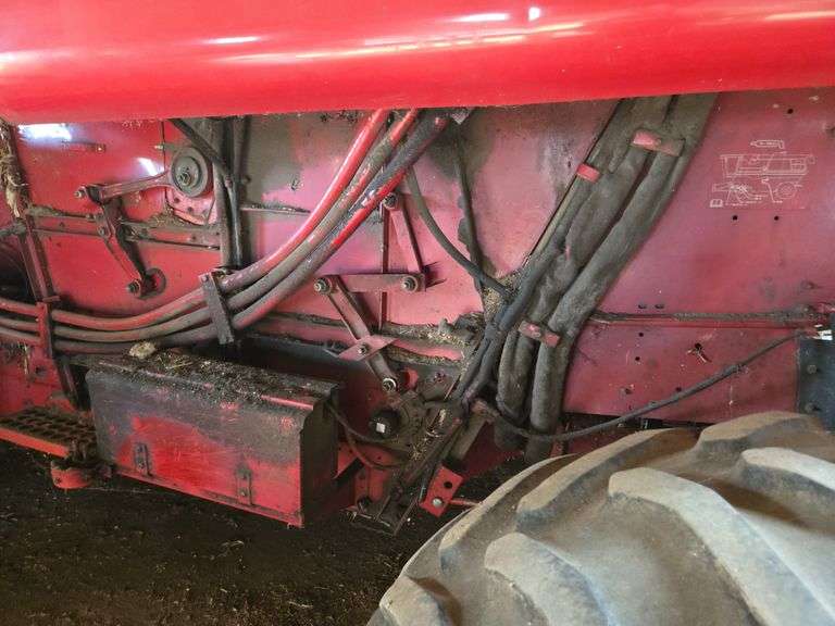 Case IH 2388 Axial- Flow Rotary Combine