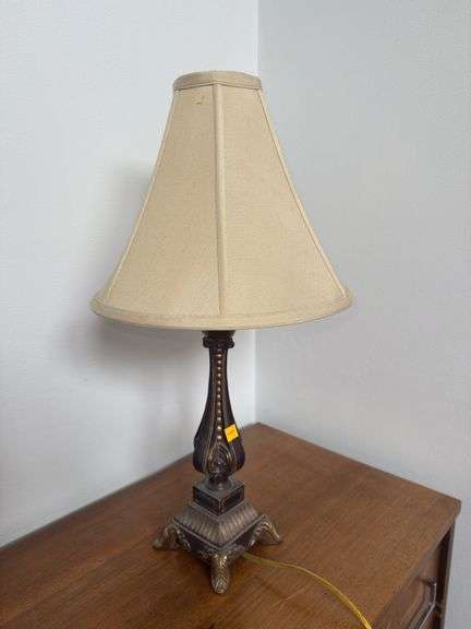 Victorian Style Table Lamp