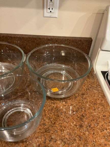 3 Piece Anchor Hocking Mixing Bowls