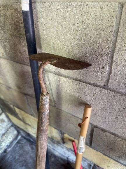 YARD TOOLS: YARD RAKES, GARDEN RAKES, SHOVEL, HOE, BROOMS