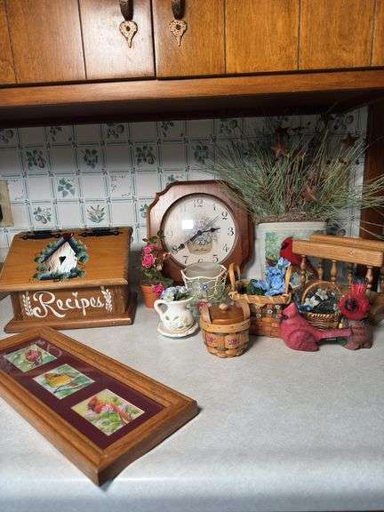 RECIPE BOX, NAPKIN HOLDER, DECOR