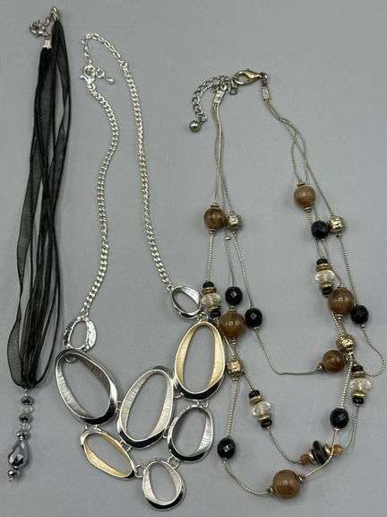 VARIETY OF NECKLACES