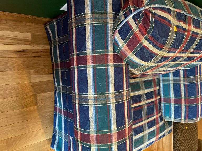 Decorative Plaid Pattern Arm Chair