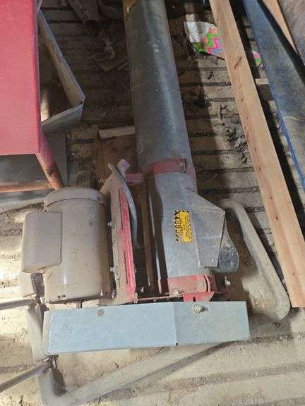 Hi-Cap 40 Grain cleaner w/ auger