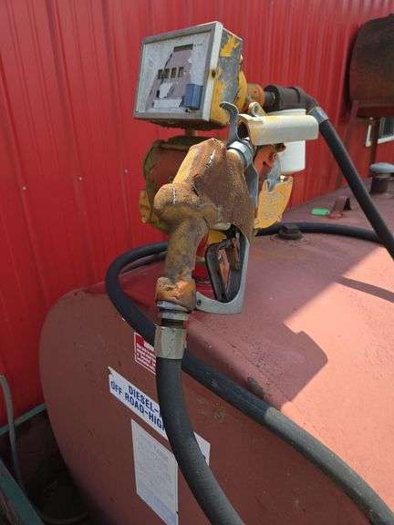 500ga diesel fuel tank with metering pump & containment dike