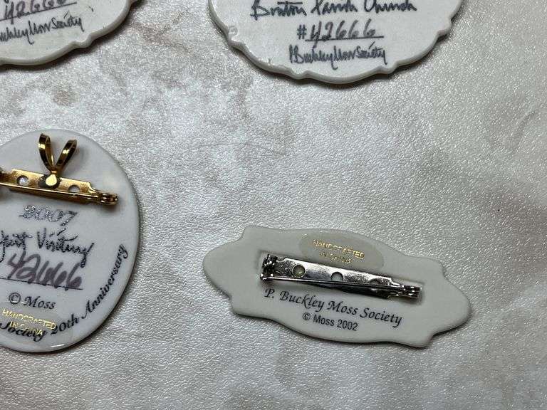 P. Buckley Moss Christmas Geese Pins