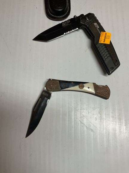 2 Knives, Knife Case