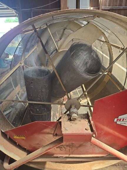 Hi-Cap 40 Grain cleaner w/ auger