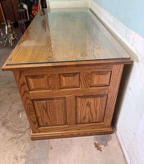 NUT TREE FURNITURE SOLID OAK EXECUTIVE STYLE DESK