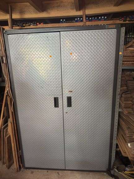 Gladiator Metal Storage Cabinet