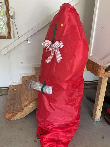 6’ Artificial Christmas Tree with Lights