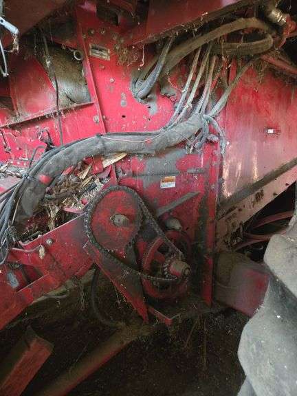 Case IH 2388 Axial- Flow Rotary Combine