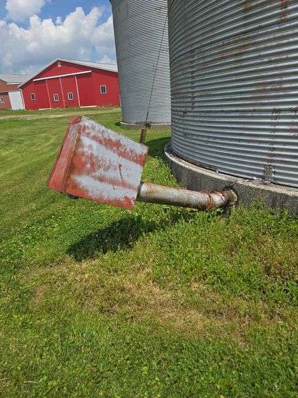 9,000-bushel grain storage bin