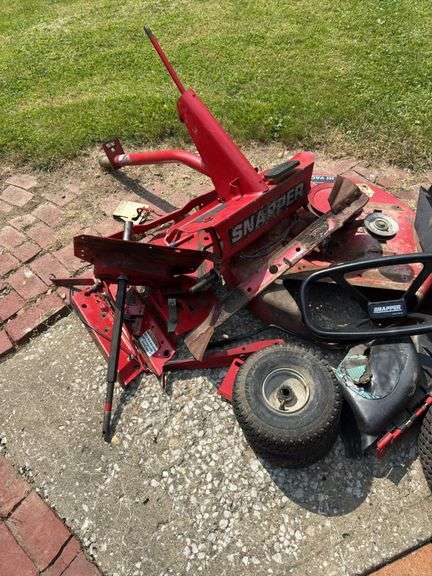 SNAPPER RIDING MOWER PARTS INCLUDING WHEELS, STEERING WHEEL/COLUMN, 28” MOWER DECK, GEAR BOX, BLADE,