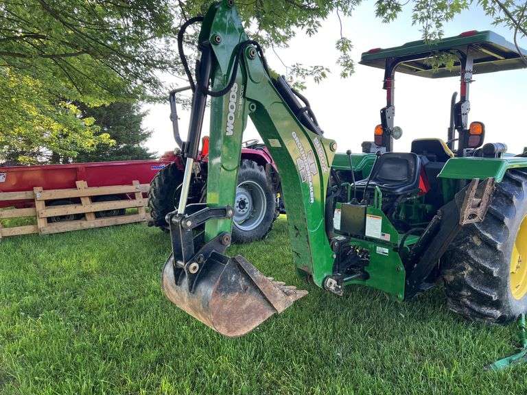 Woods BH90-X “GroundbreakerX” Tractor Backhoe Attachment