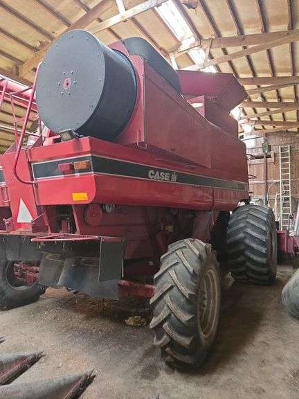Case IH 2388 Axial- Flow Rotary Combine