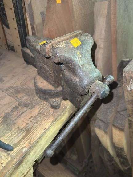 Bench Vise