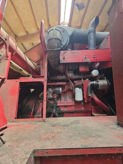 Case IH 2388 Axial- Flow Rotary Combine