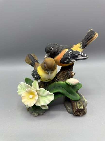 HAND-PAINTED COLLECTIBLE PORCELAIN/CERAMIC VARIETY OF BIRDS, HUMMINGBIRDS, DOVES, SPARROW, ORIOLES