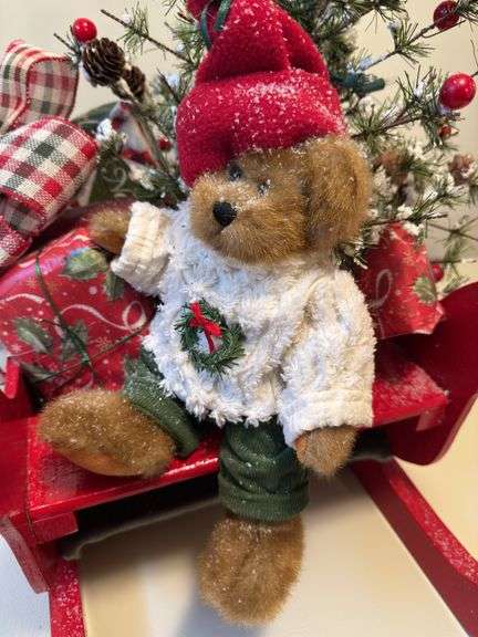 HARRIET RED SLEIGH CHRISTMAS BEAR A D PRE-LIT TREE