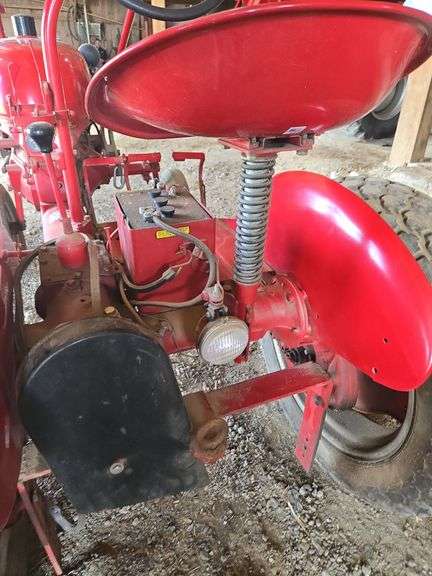 1947 McCormick IH Farmall Cub w/ 4.5' blade attachment