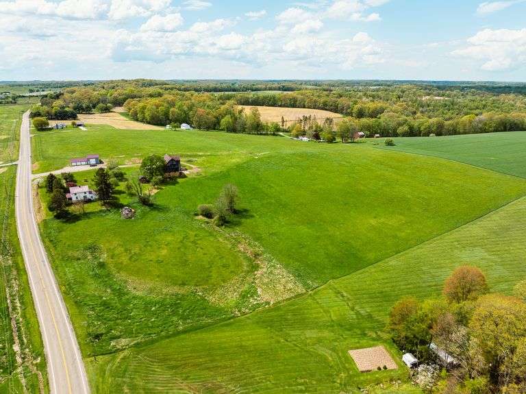 5.5 Acres, 403 ft frontage, Building Site