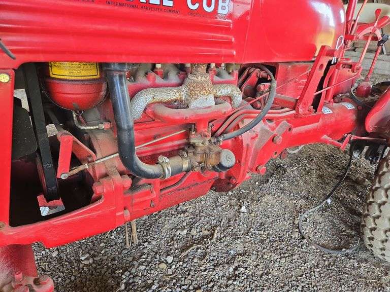 1947 McCormick IH Farmall Cub w/ 4.5' blade attachment
