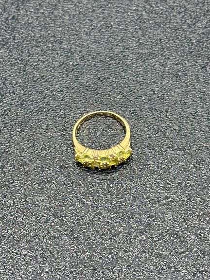 GREEN CLUSTER GEM 14K GOLD RING @ 4 GRAMS