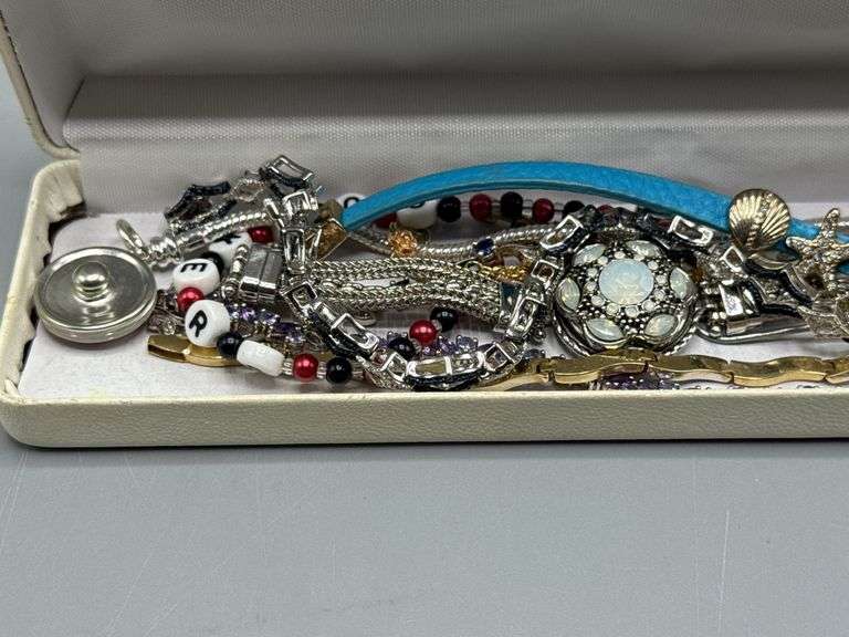 VARIETY OF BEADED NECKLACES, BRACELETS, EARRINGS