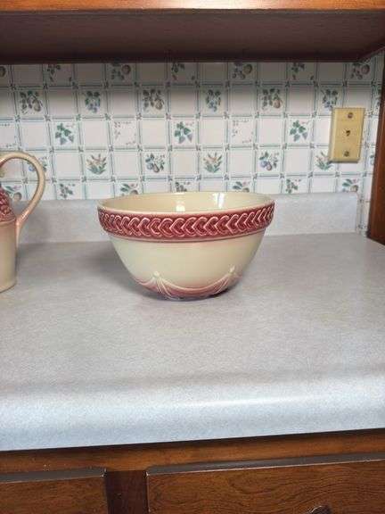 LONGABERGER POTTERY PITCHER AND BOWL SET WITH CORNER SHELF