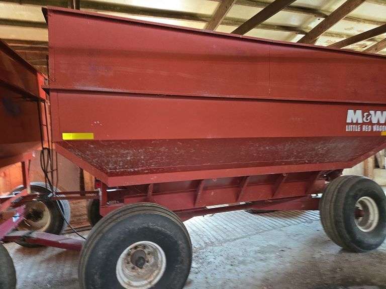 M & W Little Red Wagon grain cart
