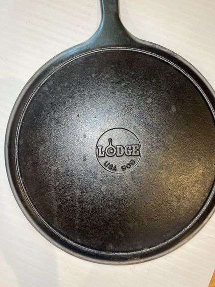 (2) 10” Lodge Cast Iron Skillets