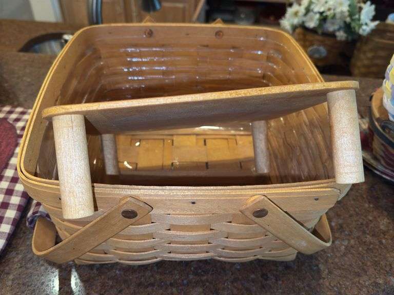 Longaberger Apple Picnic Basket