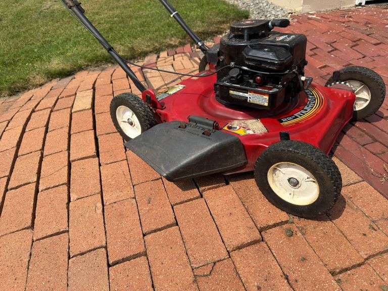 MURRAY 22” CUT PUSH MOWER (3.5 HP BRIGGS & STRATTON)