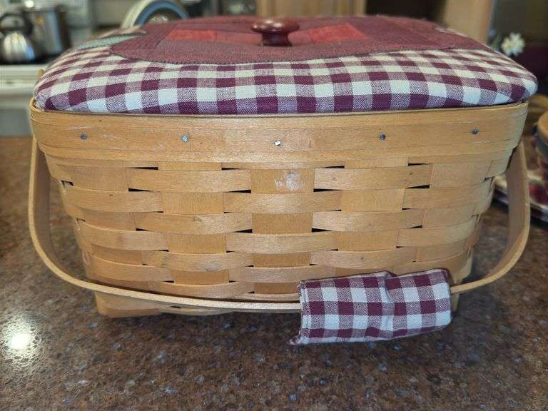 Longaberger Apple Picnic Basket