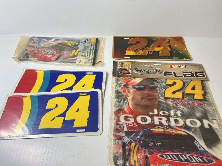 Jeff Gordon NASCAR License Plates and Garden Flag