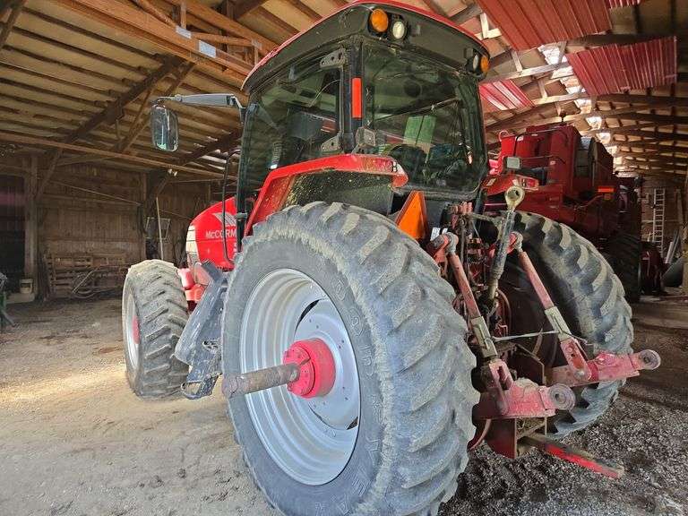 McCormick XTX 215 cab tractor