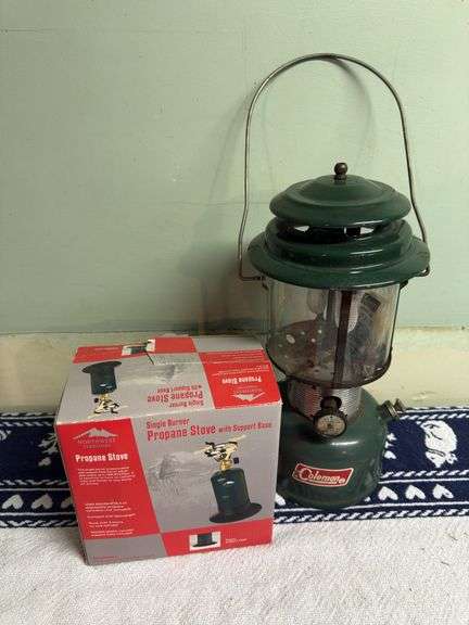 VINTAGE COLEMAN TWO MANTLE FUEL LANTERN AND NW TERRITORY PROPANE SINGLE BURNER STOVE WITH BASE