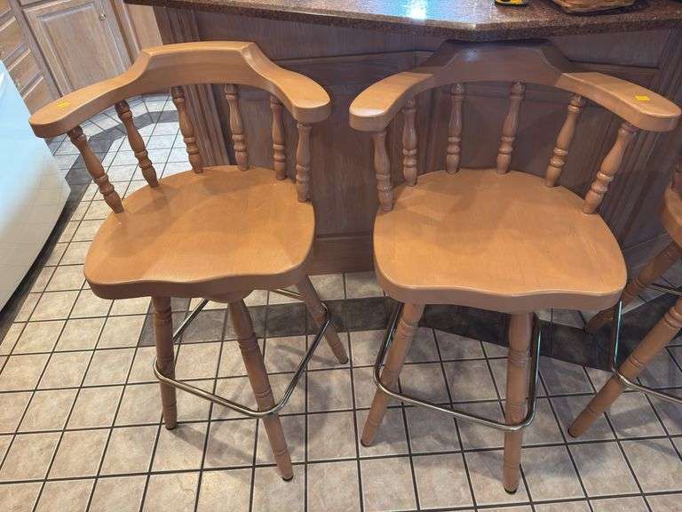 (4) Swivel Bar Chairs