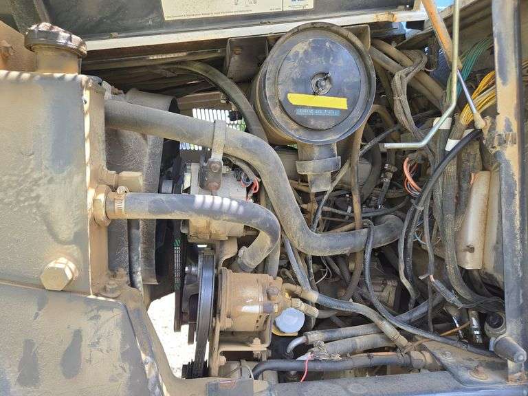 Melroe 3430 Spra-coupe sprayer