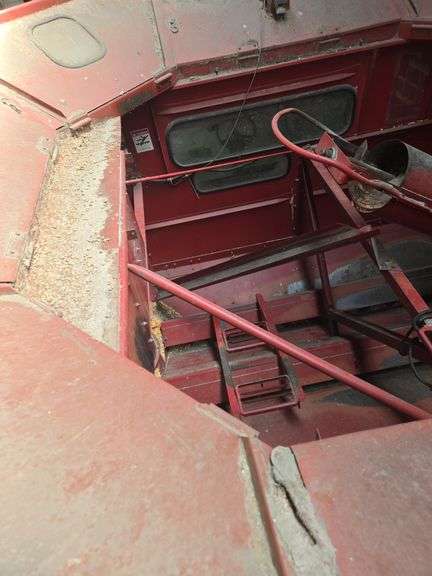 Case IH 2388 Axial- Flow Rotary Combine